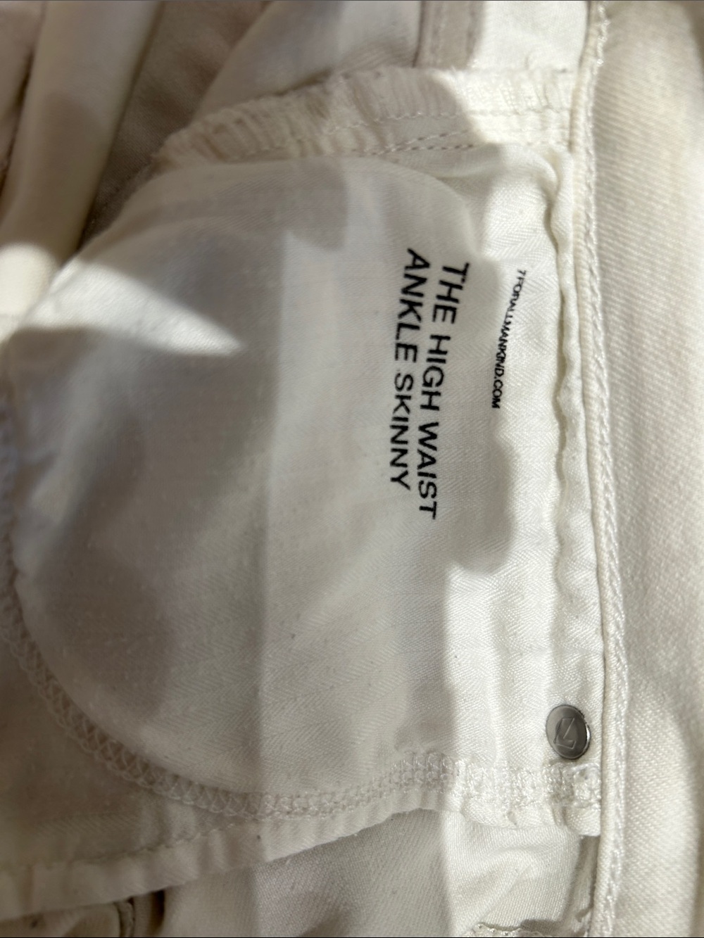7 For All Mankind White Skinny Jeans with Blue Patchwork Pocket - Picture 7 of 8